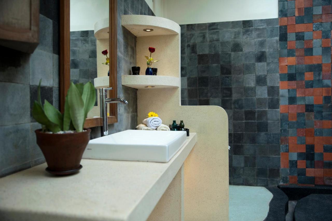 Villa Blue Steps Γιογκιακάρτα Εξωτερικό φωτογραφία