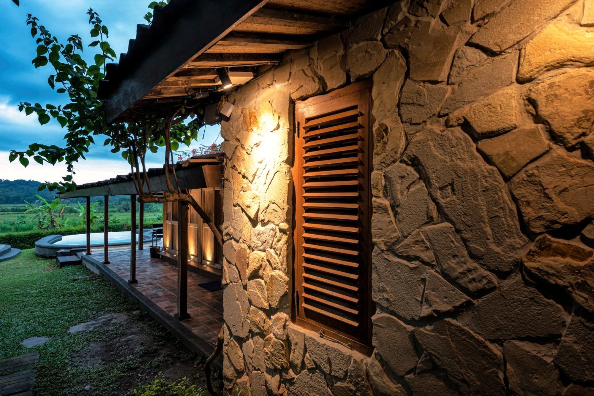 Villa Blue Steps Γιογκιακάρτα Εξωτερικό φωτογραφία